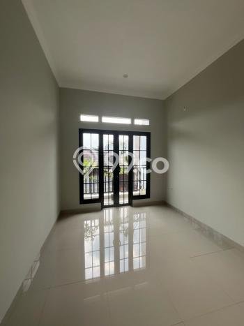Rumah Luas Asri 3 KT Siap Huni di Cinere Jakarta Selatan Rumah Luas Asri 3 KT Siap Huni di Cinere Jakarta Selatan