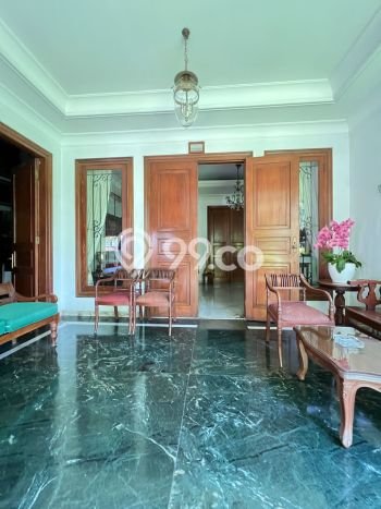 Hunian Eksklusif Siap Huni LT 667m2 di Kebayoran Baru, Jakarta Selatan Hunian Eksklusif Siap Huni LT 667m2 di Kebayoran Baru, Jakarta Selatan