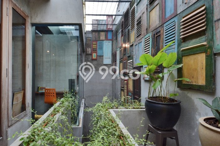 For Sale! Luxury House LT 170m2 Desain Elegan di Pondok Indah For Sale! Luxury House LT 170m2 Desain Elegan di Pondok Indah