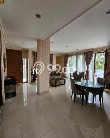 Jual Rumah Luas Megah Dengan View Eksklusif di Kemang, Jakarta Selatan Jual Rumah Luas Megah Dengan View Eksklusif di Kemang, Jakarta Selatan