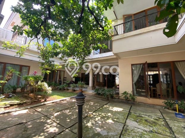Rumah Elit Modern Tanpa Renovasi di Pondok Indah Jakarta Selatan Rumah Elit Modern Tanpa Renovasi di Pondok Indah Jakarta Selatan