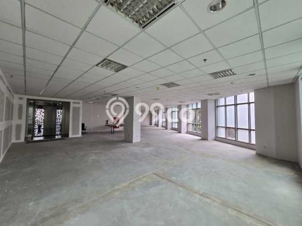 Unit Kantor Dijual di Jakarta Selatan LT 1115m2 & LB 4157m2 Unit Kantor Dijual di Jakarta Selatan LT 1115m2 & LB 4157m2