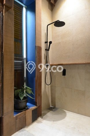 For Sale! Luxury House LT 170m2 Desain Elegan di Pondok Indah For Sale! Luxury House LT 170m2 Desain Elegan di Pondok Indah