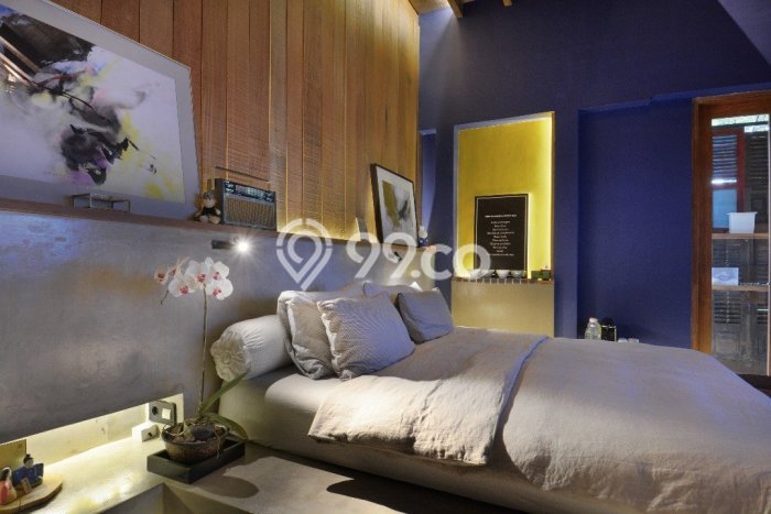 For Sale! Luxury House LT 170m2 Desain Elegan di Pondok Indah For Sale! Luxury House LT 170m2 Desain Elegan di Pondok Indah