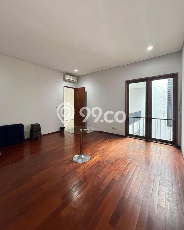 Hunian Mewah Dijual LT 328m2 di Kebayoran Baru, Jakarta Selatan Hunian Mewah Dijual LT 328m2 di Kebayoran Baru, Jakarta Selatan
