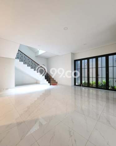 Ready to Use! Luxury House LT 155m2 Desain Elegan di Ampera Ready to Use! Luxury House LT 155m2 Desain Elegan di Ampera