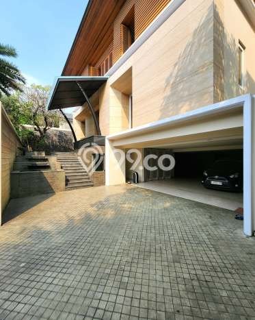Ready to Use! Luxury House LT 759m2 Desain Modern di Pondok Indah Ready to Use! Luxury House LT 759m2 Desain Modern di Pondok Indah