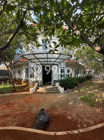 Dijual Hunian Mewah dengan Fasilitas Sekitar Komplit di Menteng, Jakarta Pusat Dijual Hunian Mewah dengan Fasilitas Sekitar Komplit di Menteng, Jakarta Pusat