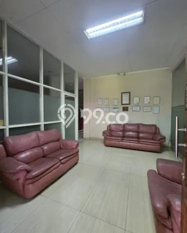 For Sale! Premium House LT 671m2 Desain Elegan di Simprug For Sale! Premium House LT 671m2 Desain Elegan di Simprug