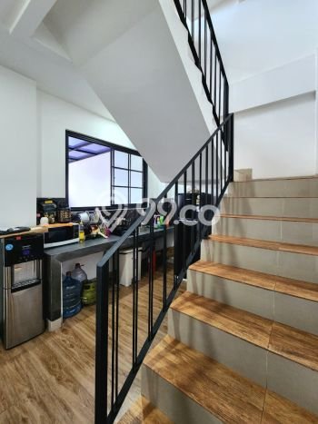 Dijual Kost Strategis di Kebayoran Baru, Jakarta Selatan 29 KT, 29 KM, Luas Bangunan 450m2 Dijual Kost Strategis di Kebayoran Baru, Jakarta Selatan 29 KT, 29 KM, Luas Bangunan 450m2