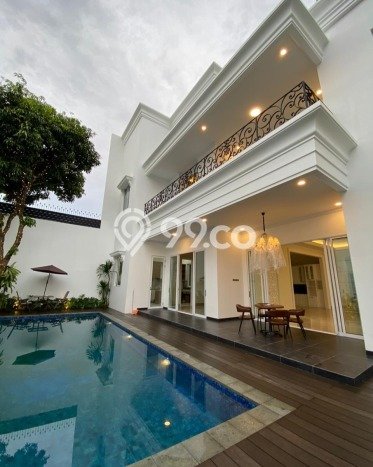 Rumah Elit LB 1000m2 Siap Huni Desain Elegan di Pondok Indah, Jakarta Selatan Rumah Elit LB 1000m2 Siap Huni Desain Elegan di Pondok Indah, Jakarta Selatan