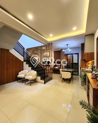 Rumah Elit LB 200m2 Siap Pakai Desain Elegan di Pondok Indah, Jakarta Selatan Rumah Elit LB 200m2 Siap Pakai Desain Elegan di Pondok Indah, Jakarta Selatan