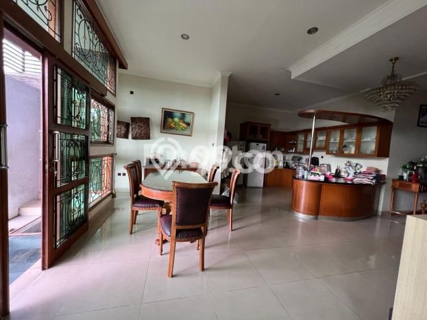 Rumah Mewah LB 300m2 Siap Pakai Desain Elegan di Babakan, Bogor Rumah Mewah LB 300m2 Siap Pakai Desain Elegan di Babakan, Bogor