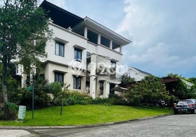Rumah Mewah LB 500m2 Siap Huni Desain Elegan di Sentul City, Bogor Rumah Mewah LB 500m2 Siap Huni Desain Elegan di Sentul City, Bogor