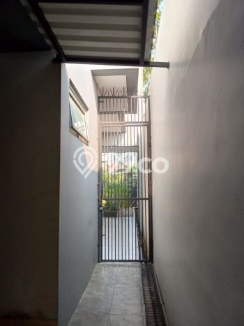 Dijual Rumah Mewah Elegan Dengan View Cantik di Meruya, Jakarta Barat Dijual Rumah Mewah Elegan Dengan View Cantik di Meruya, Jakarta Barat