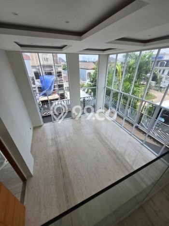 Rumah Elit Modern Siap Huni di Pantai Indah Kapuk Jakarta Utara Rumah Elit Modern Siap Huni di Pantai Indah Kapuk Jakarta Utara