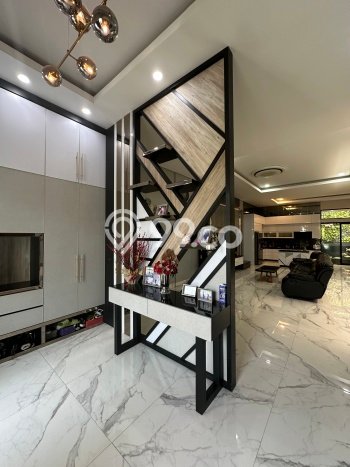 Rumah Elit Modern Tanpa Renovasi di Pantai Indah Kapuk Jakarta Utara Rumah Elit Modern Tanpa Renovasi di Pantai Indah Kapuk Jakarta Utara
