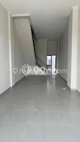 Unit Ruko Dijual di Jakarta Utara LT 81m2 & LB 283m2 Unit Ruko Dijual di Jakarta Utara LT 81m2 & LB 283m2