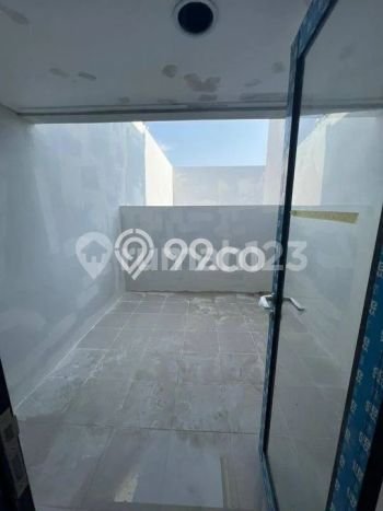 Rumah Mewah LB 374m2 Siap Huni Desain Elegan di Pantai Indah Kapuk, Jakarta Utara Rumah Mewah LB 374m2 Siap Huni Desain Elegan di Pantai Indah Kapuk, Jakarta Utara