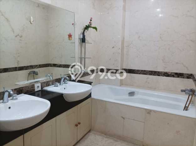 Apartemen Strategis 260m2 di Pantai Mutiara Jakarta Utara 3 KT Apartemen Strategis 260m2 di Pantai Mutiara Jakarta Utara 3 KT