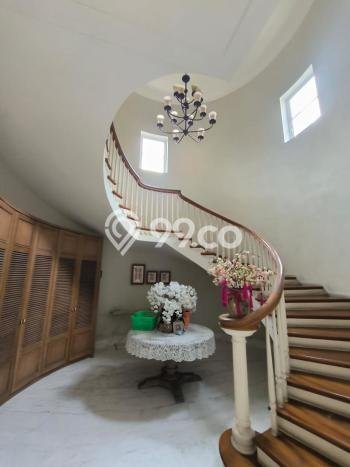 Rumah Elit LB 578m2 Siap Huni Desain Elegan di Pantai Indah Kapuk, Jakarta Utara Rumah Elit LB 578m2 Siap Huni Desain Elegan di Pantai Indah Kapuk, Jakarta Utara