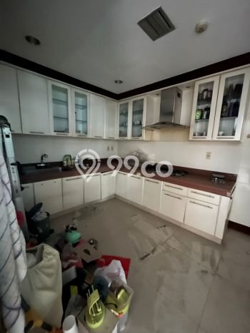 Siap Huni Apartemen Prestisius di Pantai Mutiara 6 Kamar & 3 Kamar Mandi Siap Huni Apartemen Prestisius di Pantai Mutiara 6 Kamar & 3 Kamar Mandi