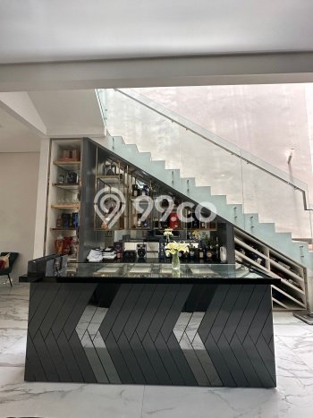 Rumah Elit Modern Tanpa Renovasi di Pantai Indah Kapuk Jakarta Utara Rumah Elit Modern Tanpa Renovasi di Pantai Indah Kapuk Jakarta Utara