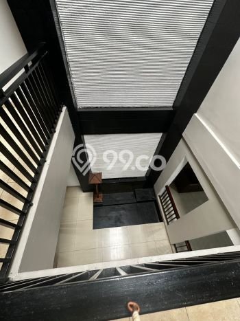 Dijual Rumah Premium dengan Fasilitas Sekitar Lengkap di Kembangan, Jakarta Barat Dijual Rumah Premium dengan Fasilitas Sekitar Lengkap di Kembangan, Jakarta Barat