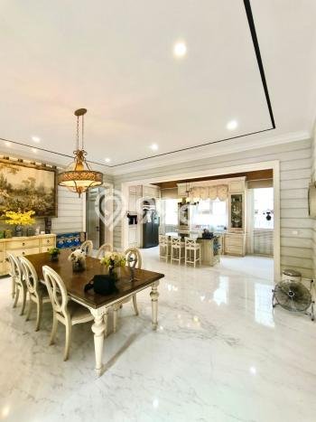 Rumah Elit LB 578m2 Siap Huni Desain Elegan di Pantai Indah Kapuk, Jakarta Utara Rumah Elit LB 578m2 Siap Huni Desain Elegan di Pantai Indah Kapuk, Jakarta Utara