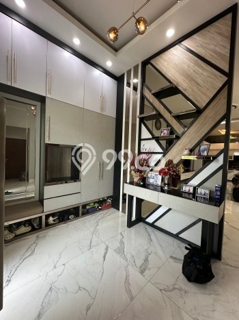 Rumah Elit Modern Tanpa Renovasi di Pantai Indah Kapuk Jakarta Utara Rumah Elit Modern Tanpa Renovasi di Pantai Indah Kapuk Jakarta Utara
