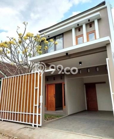 Jual Rumah Bagus Siap Huni LB 160m2 di Ngaglik, Sleman Jual Rumah Bagus Siap Huni LB 160m2 di Ngaglik, Sleman