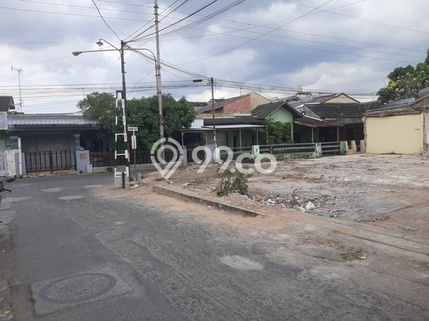 LOKASI STRATEGIS! Tanah di Depok, Luas 204m2m², Area Asri, Cocok untuk Investasi LOKASI STRATEGIS! Tanah di Depok, Luas 204m2m², Area Asri, Cocok untuk Investasi