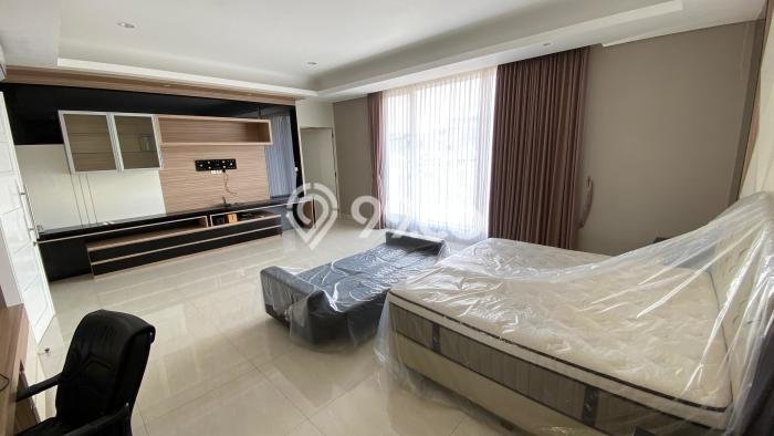 For Sale! Luxury House LT 312m2 Desain Elegan di Pantai Indah Kapuk For Sale! Luxury House LT 312m2 Desain Elegan di Pantai Indah Kapuk