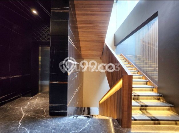 Jual Rumah Mewah Megah Dengan View Cantik di Pantai Indah Kapuk, Jakarta Utara Jual Rumah Mewah Megah Dengan View Cantik di Pantai Indah Kapuk, Jakarta Utara