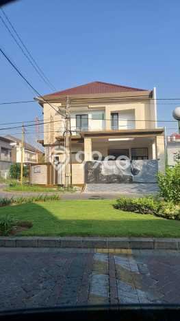 Hunian Eksklusif Siap Huni LT 242m2 di Sukolilo, Surabaya Hunian Eksklusif Siap Huni LT 242m2 di Sukolilo, Surabaya
