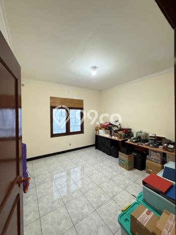 Jual Rumah Favorit Siap Huni LB 186m2 di Sukolilo, Surabaya Jual Rumah Favorit Siap Huni LB 186m2 di Sukolilo, Surabaya