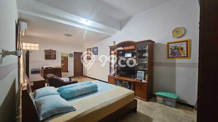 For Sale! Premium House LT 300m2 Desain Modern di kertajaya For Sale! Premium House LT 300m2 Desain Modern di kertajaya