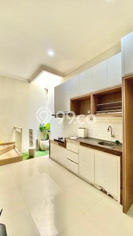 Rumah Modern Minimalis 4 Kamar Bisa Langsung Pindah di Rungkut Rumah Modern Minimalis 4 Kamar Bisa Langsung Pindah di Rungkut