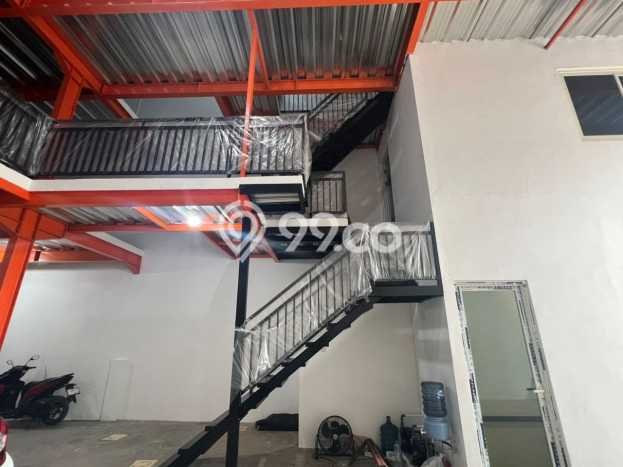 Unit Gudang Dijual di Mulyorejo Surabaya Luas Tanah 200m2, Luas Bangunan 400m2 Unit Gudang Dijual di Mulyorejo Surabaya Luas Tanah 200m2, Luas Bangunan 400m2