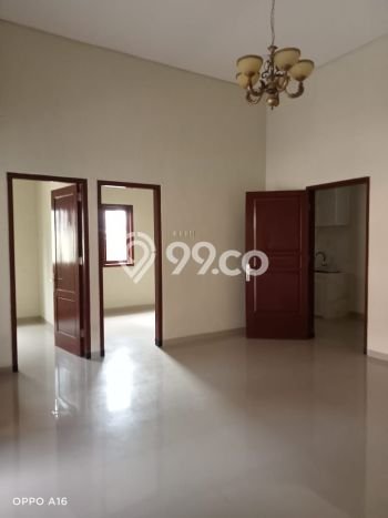 Rumah Strategis Minimalis Lb 85m2 di Tandes, Surabaya Rumah Strategis Minimalis Lb 85m2 di Tandes, Surabaya