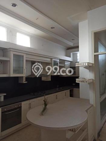 Rumah Disewakan Surabaya LT 432m2 LB 900m2 Area Dharma Husada Rumah Disewakan Surabaya LT 432m2 LB 900m2 Area Dharma Husada