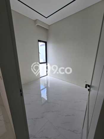 Dijual Rumah 5 Kamar Lokasi Strategis Bagus dan Strategis di Medokan Ayu Dijual Rumah 5 Kamar Lokasi Strategis Bagus dan Strategis di Medokan Ayu