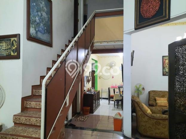 Dijual Rumah Premium dengan Fasilitas Sekitar Komplit di Wonocolo, Surabaya Dijual Rumah Premium dengan Fasilitas Sekitar Komplit di Wonocolo, Surabaya