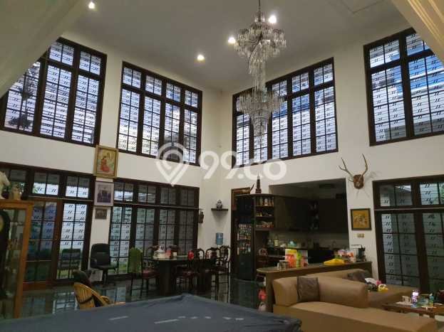 Rumah Luxury Modern Tanpa Renovasi di Dharma Husada Surabaya Rumah Luxury Modern Tanpa Renovasi di Dharma Husada Surabaya