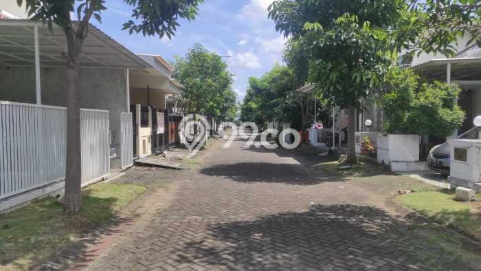 For Sale Rumah 2 Kamar Lokasi Ideal Bagus dan Strategis di Sidoarjo For Sale Rumah 2 Kamar Lokasi Ideal Bagus dan Strategis di Sidoarjo