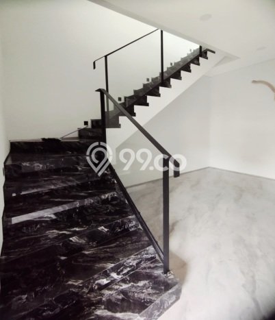 Dijual Rumah Luas Megah Dengan View Cantik di Puri Indah, Jakarta Barat Dijual Rumah Luas Megah Dengan View Cantik di Puri Indah, Jakarta Barat