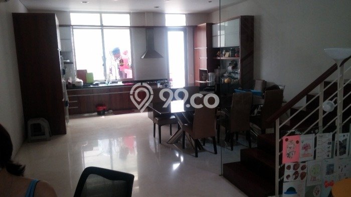 Dijual Rumah Luas Elegan Dengan View Cantik di Kedoya, Jakarta Barat Dijual Rumah Luas Elegan Dengan View Cantik di Kedoya, Jakarta Barat