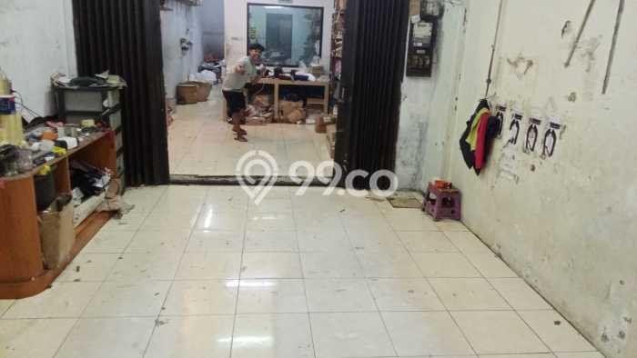 LOKASI PREMIUM! Ruko di , Luas 252m2m², Area Komersial LOKASI PREMIUM! Ruko di , Luas 252m2m², Area Komersial