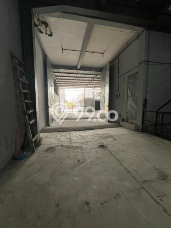Gudang Disewa di Jakarta Utara dengan LB 1000m2 Area Komersial Ramai Gudang Disewa di Jakarta Utara dengan LB 1000m2 Area Komersial Ramai