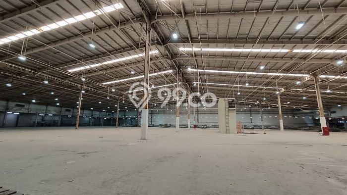 Disewakan Gudang di Kawasan Ramai Cikarang Luas 18000m2 Disewakan Gudang di Kawasan Ramai Cikarang Luas 18000m2
